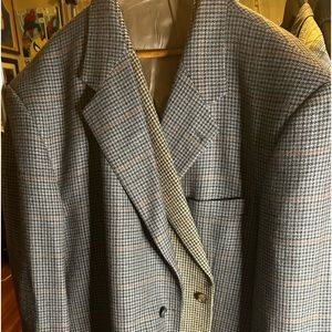 2 Sport Jackets for sale. Used, but rarely because of constant weight changes.